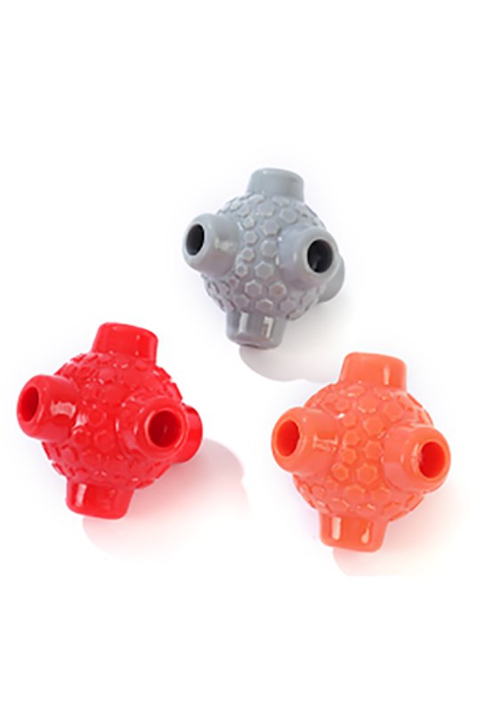 Besta igračka za pse, žogica za poslastice Labyrinth 9cm različne barve